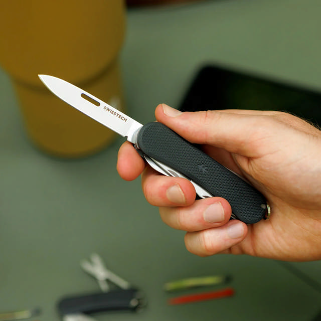 Helfen, 12‑toiminen monitoimityökalu