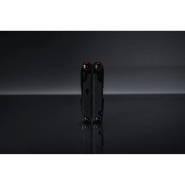 Praktisch, 17-toiminen monitoimityökalu