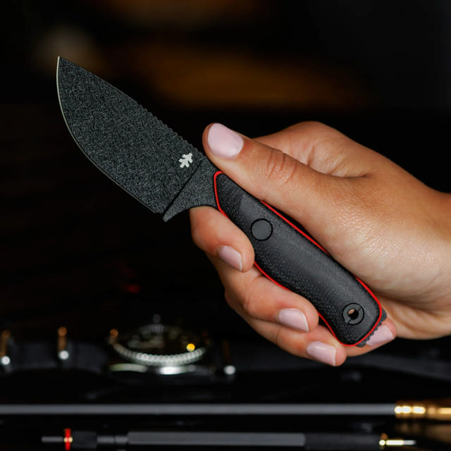 Leicht – Täystangoinen tikari