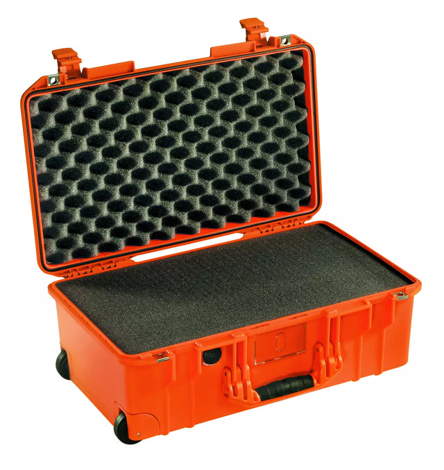 Peli™ 1535 Air Carry-On vaahtomuovilla