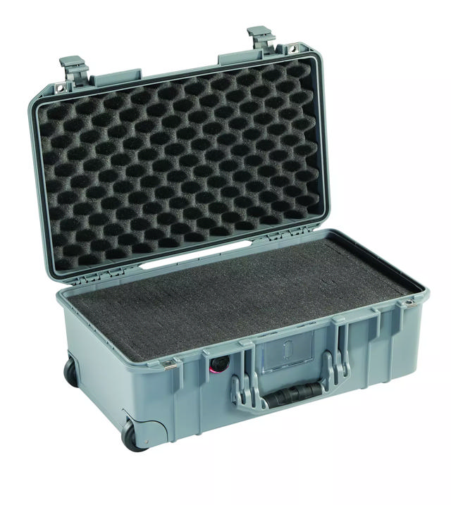 Peli™ 1535 Air Carry-On vaahtomuovilla