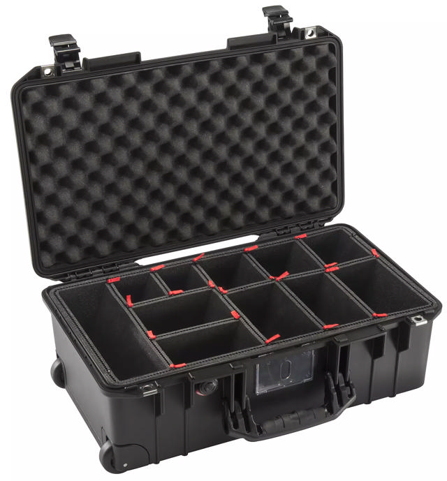 Peli™ 1535 Air Carry-On kolmitaitteinen jakojärjestelmä