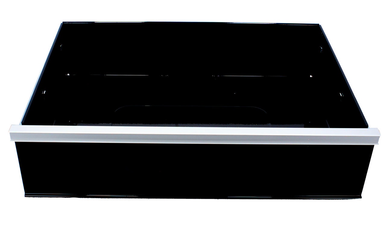 Iso laatikko työkaluvaunuun