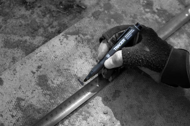 Tukkeutumaton tussi - musta