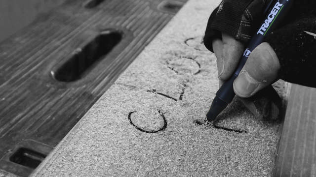 Tukkeutumaton tussi - musta