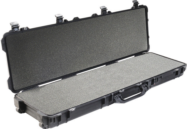 Peli™ 1750 Long Case vaahtomuovilla