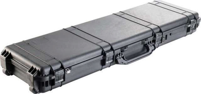 Peli™ 1750 Long Case vaahtomuovilla