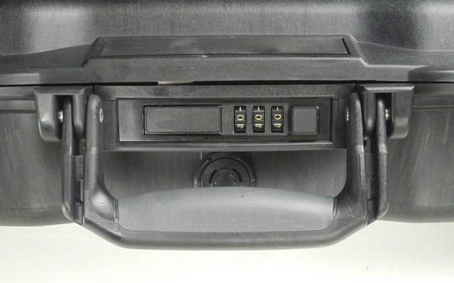 1495 Peli™ Case vaahtomuovilla